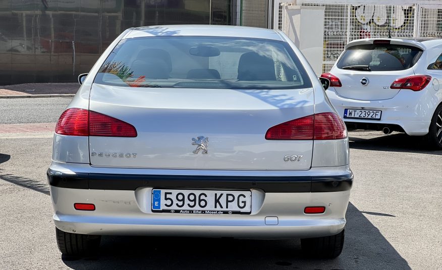 Peugeot 607 2.2i – Automático